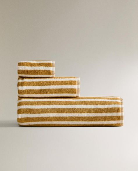 COLORED STRIPED TOWEL | Zara Home United States of America Towels Bathroom, Striped Towels, Nyc Apartment, Sharjah, Zara Home, Color Stripes, Bathroom Towels, Stripes Design, States Of America