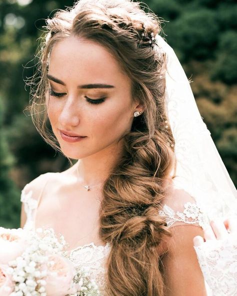 Long Braid With Veil, Braid With Veil Wedding, Side Braid With Veil, Bridal Braid With Veil, Bridal Hair Pieces With Veil, Side Hair Dos, Side Braid Wedding, Braid Wedding Hair, Hair And Veil