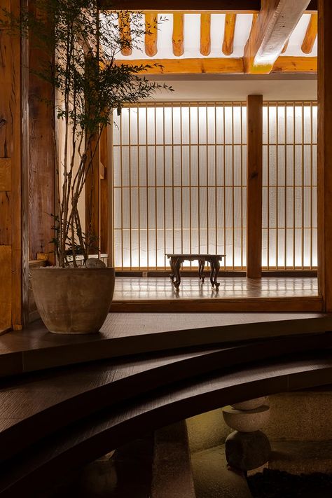 design token renovated traditional korean house into café and venue Korean Cafe Design, Modern Korean House, Traditional Korean House Aesthetic, Traditional Korean Design, Korea Traditional House, Korean House, Korean Architecture Traditional, Korean House Interior, Hanok House Korean Traditional Interior