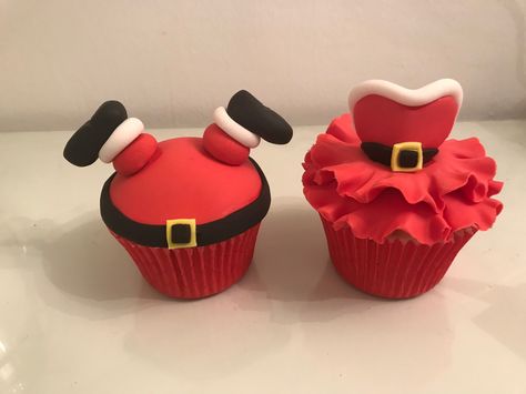 Christmas Cupcake Fondant, Christmas Cupcakes With Fondant, Christmas Cupcakes Decoration Fondant, Christmas Cupcakes Designs, Christmas Fondant Decorations, Christmas Cupcakes Decoration Elegant, Christmas Cupcakes Fondant, Cute Christmas Cupcake Ideas, Christmas Cupcakes Santa