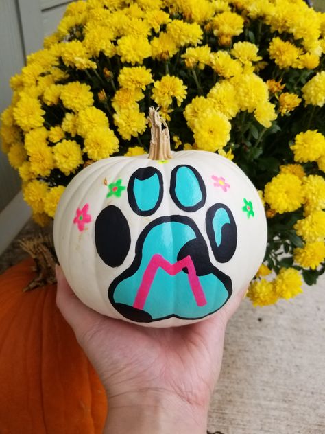 Pumpkin Painting Ideas Veterinary, Paw Print Pumpkin, Dog Painted Pumpkin Ideas, Pumpkin Painting Ideas Dog, Dog Pumpkin Painting, Pumpkin Painting Dog Ideas, Paw Print Pumpkin Paint, Dog Themed Pumpkin Painting, Diy Pumpkins Painting