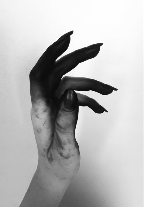 Dark Fingers, Black Stained Hands, Black Stained Fingers, Blackened Fingertips, Dark Hands, Stained Hands, Blackened Fingers Aesthetic, Hands With Claws, Dark Warlock Aesthetic