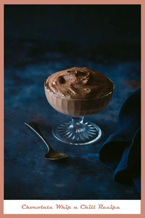 The chocolate whip n chill recipe is a great dessert dish to make. It is very efficient and it tastes amazing. You can make it quickly. The time it takes is Welsh Cookies, Chilled Desserts, Chocolate Mousse Recipe, Cooked Apples, Food Photography Tips, Chocolate Sprinkles, Mousse Recipes, Chocolate Icing, Joy Of Cooking