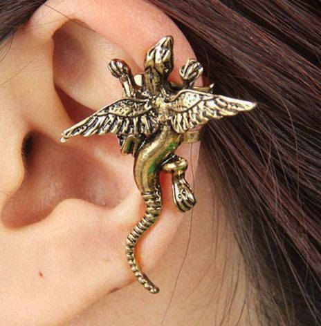 The Norwegian Ridgeback dragon ear cuff Gothic Diy, Butterfly Bat, Dragon Ear Cuffs, Dragon Snake, Cartilage Ear Cuff, Diy Girls, Bat Earrings, Dragon Earrings, Vintage Dragon