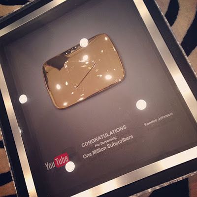 I am amazed, my heart is overflowing with tears to receive this Youtube Award, and I'm so sorry I cried to much in the video, but I was so amazed and blesses that each one of you are a million sparkles in my heart: Youtube Award Aesthetic, Youtube Fame Aesthetic, Recieving Award, Youtube Famous Aesthetic, Youtube Plaque Aesthetic, Youtuber Life Aesthetic, Youtube Award, Youtube Dream, One Million Subscribers