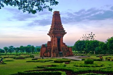 Sejarah Prasasti Katiden, Konservasi Alam Peninggalan Majapahit , Kerajaan Majapahit adalah salah satu kerajaan yang ada di Nusantara pada tahun 1293-1520 Masehi. Keberadaannya memberi pengaruh cukup besar dalam bebe... , https://www.dailysia.com/sejarah-prasasti-katiden-konservasi-alam-peninggalan-majapahit/ Indonesian Art, Picture Places, Future Travel, Ancient Civilizations, Pretty Places, Oh The Places Youll Go, Architecture Drawing, Travel Around The World, Travel Around