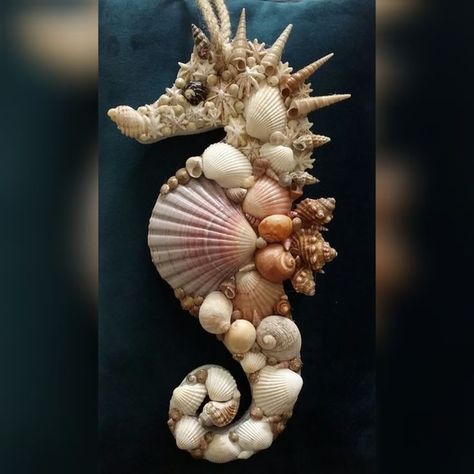 Seashell Seahorse, Seahorse Wall Art, Seashell Art Diy, Deco Marine, Seahorse Art, Seashell Wall Art, Seashell Projects, Art Coquillage, Shell Decorations