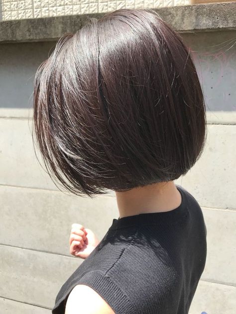 Korean Bob Cut, Hair Bob Short, Asian Hair Bob, Bob Cut Hair, Bob Short Hairstyles, Hairstyles Short Bob, Short Bob Cut, Shortish Hair, Japanese Short Hair