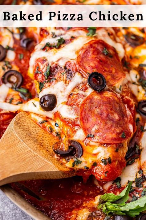 One Pan Pizza Chicken Bake, One Pan Pizza Chicken, Pizza Chicken Breast, Chicken Breast Pizza, Pizza Topped Chicken, Pizza Chicken Bake, Pizza Stuffed Chicken, Chicken Pizza Recipe, Pepperoni Chicken