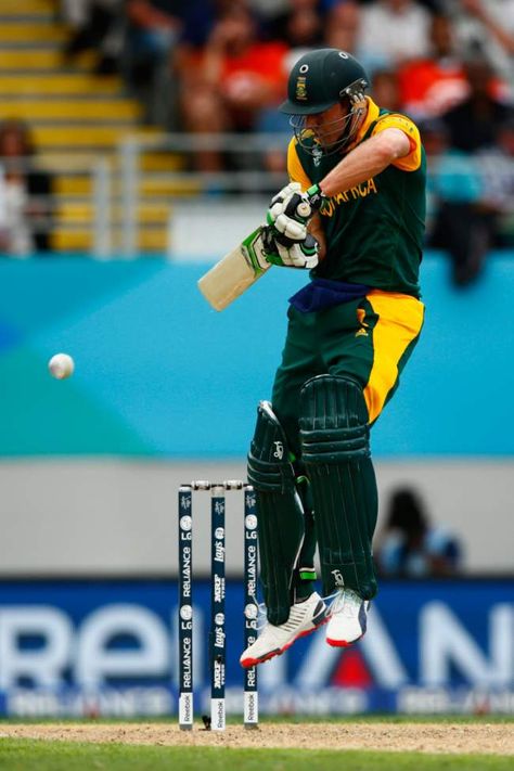 AB de Villiers upped the ante as soon as he came in Cricket Abd, Ab De Villiers Batting, South Africa Cricket Team, Cricket Wallpaper, Ab Positive, Cricket Photos, Cricket Books, Gautam Gambhir, Ab De Villiers Photo