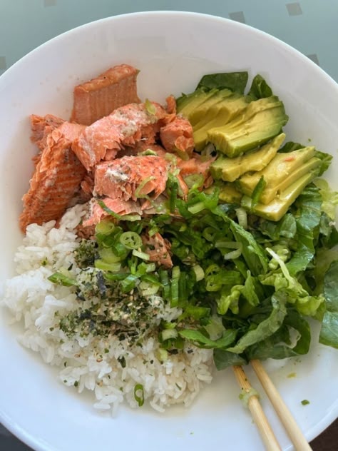 Salmon Bowl Aesthetic, Pescatarian Aesthetic, Rice Salmon Bowl, Salmon Bowls Healthy, Notes Poem, Salmon Aesthetic, Summer Coastal Cowgirl, Gym Meals, Coquette Downtown Girl