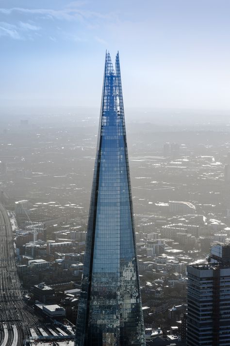 Architectural Digest - This London building is called the "shard".  Of Course! renzo piano architecture 05 Most Famous Architecture Buildings, London Buildings Architecture, Famous Architectural Buildings, Renzo Piano Architecture, London Buildings, Pritzker Prize, Prize Winning, The Shard, London Architecture