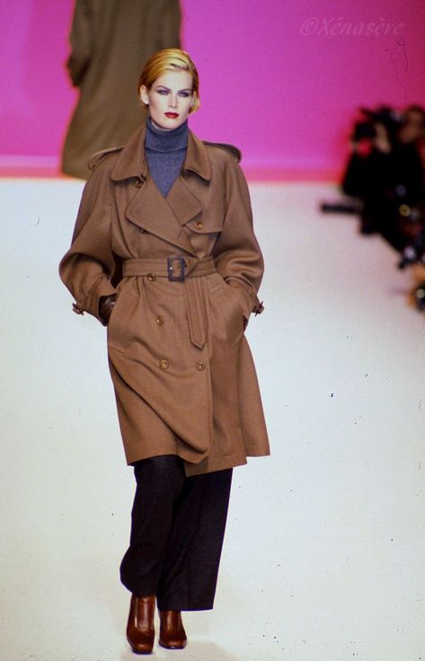 Fall/Winter 1996 Meghan Douglas, Winter Glamour, 90s Runway, 90s Runway Fashion, Trench Coat Outfit, 90s Model, 90s Models, Outfit 90s, Coat Outfit