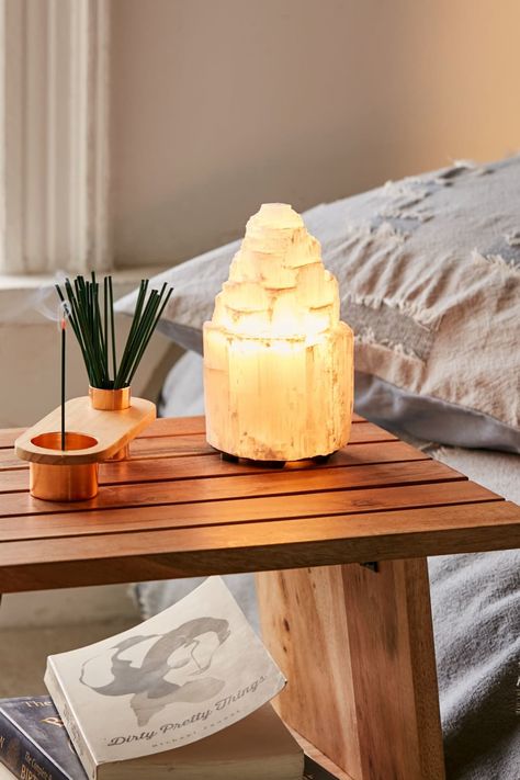 Selenite Lamp vs Himalayan Salt Lamp | Apartment Therapy Salt Rock Lamp Benefits, Himalayan Salt Lamp Decor, Salt Lamp Decor, Spa Vision Board, Moon Vision Board, All Natural Lifestyle, Crystals For Home, Florida House Decor, Home Crystals