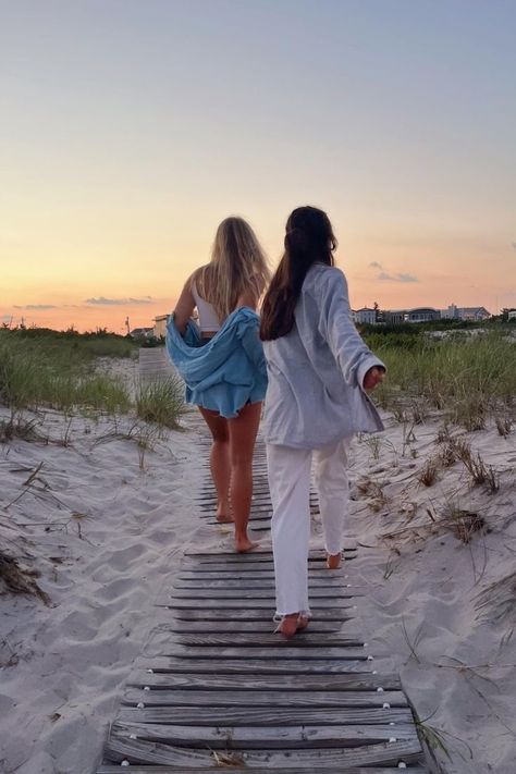 2 Girls In Beach Aesthetic, Long Beach Island Aesthetic, Summer Beach Town Aesthetic, Galveston Beach Aesthetic, Beach Town Instagram Pictures, Rhode Island Aesthetic Outfit, Long Beach Island Nj, Long Island Summer Aesthetic, Beach House Pictures Ideas