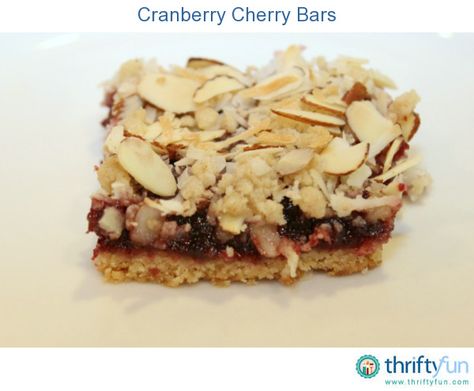 These streusel bars have the perfect balance of sweet and tart. They would be great as a quick breakfast or a dessert (maybe with a little ice cream). :) Raspberry Crumble Bars, Quick And Easy Sweet Treats, Almond Desserts, Cherry Bars, Raspberry Crumble, Raspberry Bars, Almond Bars, Shortbread Bars, Raspberry Almond