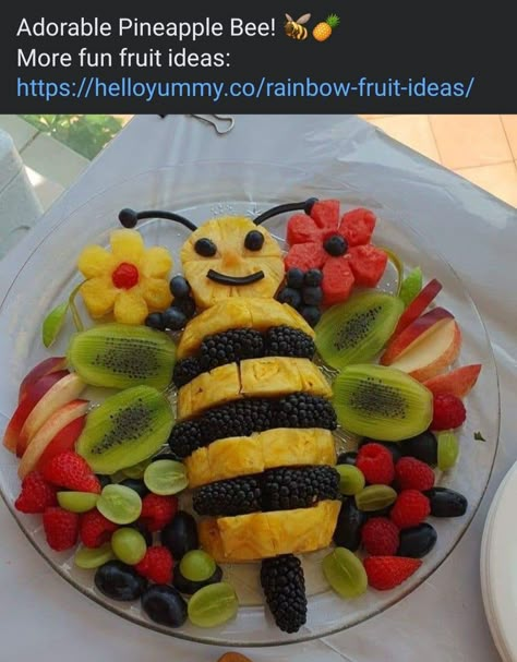 Fruit Creations, Fruit Platter Designs, Decorações Com Comidas, Fruit Displays, Fruit And Vegetable Carving, Charcuterie Inspiration, Creative Food Art, Party Food Platters, Charcuterie Recipes