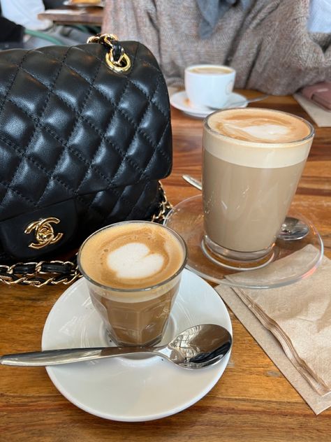 #fashion #aesthetic #chanelbag #coffee #coffeeaddict #style #fashionstyle 🤍🤍 Aesthetic Chanel, Fashion Aesthetic, Coffee Addict, Coffee Time, Chanel Bag, Chanel, Cafe, Coffee, Quick Saves