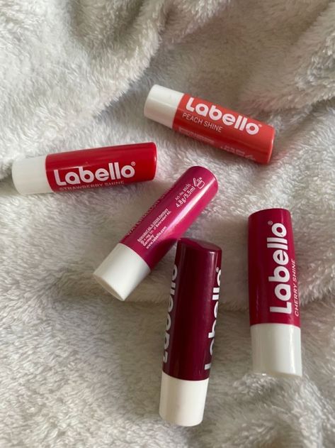 Labello Cherry, Labello Lip Balm, Cherry Lip Balm, Lip Balm Collection, Makeup Accesories, Gloss Labial, Makeup Items, Lip Glow, روتين العناية بالبشرة