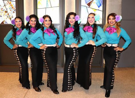 All Female Mariachi in Dallas, Texas Lei Necklace