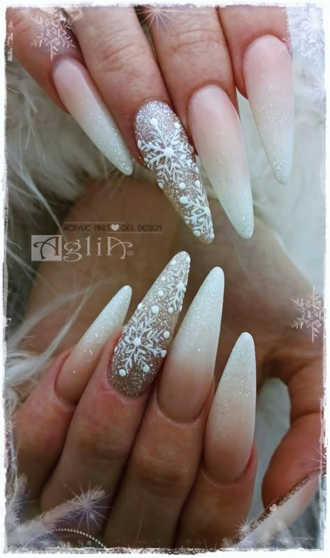 Christmas Stilleto Nails, Wintry Nails, Gell Nails, Cool Nail Ideas, Stilleto Nails Designs, Witch Nails, Ideas Para Uñas, New Year Nails, Work Nails