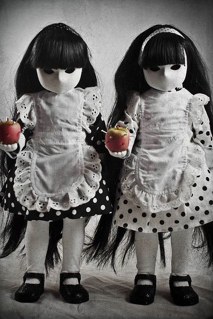 Little Apple Dolls - Creo and Pestis. I have these creepy little lovelies. Porcelain Dolls Creepy, Creepy Porcelain Dolls, Alison Harvard, Weird Collections, Weird Dolls, Apple Dolls, Strange Dolls, Creepy Things, Living Dead Dolls