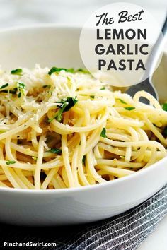 White Pasta Sauce Recipe Healthy, Easy Lemon Garlic Pasta, Healthy Lemon Pasta Sauce, Olive Oil Garlic Pasta Sauce, Lemon Garlic Sauce For Pasta, Lemon Noodle Pasta, Easy Healthy Pasta Sauce, Healthy Pasta Side Dishes, Olive Oil Sauce For Pasta