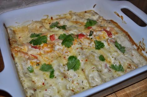 Crab Enchiladas Recipe, Crab Enchiladas, Seafood Enchiladas Recipe, Crab And Shrimp Recipe, Seafood Enchiladas, Enchiladas Recipes, Kani Salad, Shrimp Enchiladas, Chimichanga Recipe