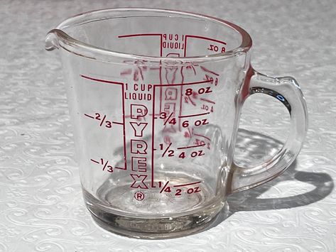 Pyrex Measuring Cup, Pyrex Patterns, Pyrex Lids, Corning Glass, Pyrex Collection, Measuring Cups & Spoons, Glass Measuring Cup, Liquid Measuring Cup, Vintage Kitchenware