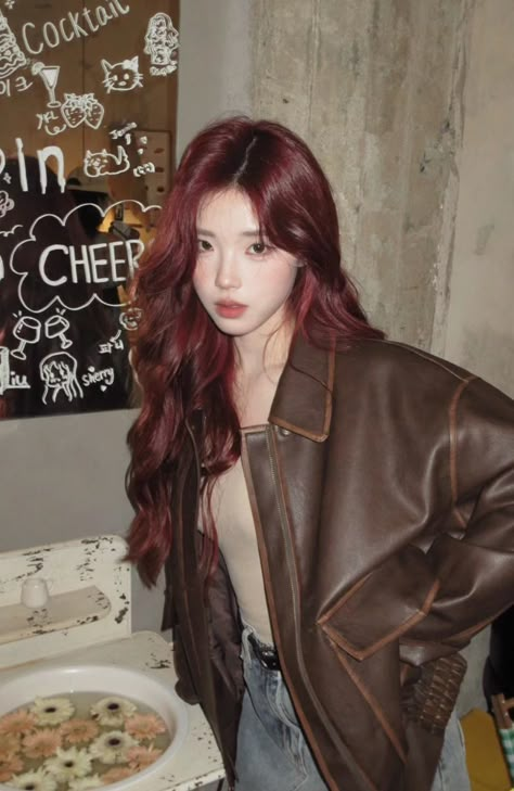 Red Brown Hair On Pale Skin, Dark Red Hair With Orange Highlights, Red Asian Hair, Red Hair Outfit Ideas, Red Hair Cherry, Short Hair Layers, Red Hair Korean, Cherry Red Hair Color, Fine Hair Styles