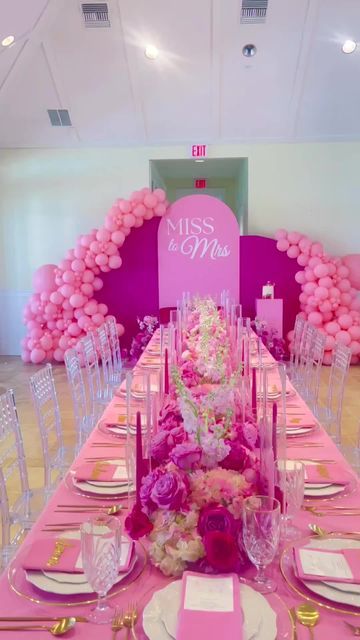 HolidayParty24/7 on Instagram: "Gorgeous setup!😍" Dinner Party Decorations Table, Barbie Bridal Shower, Pink Brunch, Bridal Shower Checklist, Girl Bible Study, 50 Shades Of Pink, Brunch Decor, Barbie Bridal, Dinner Party Decorations