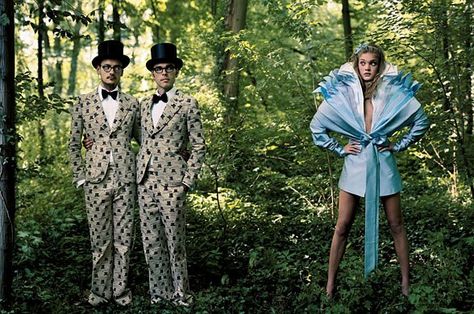 Annie Leibovitz & Vogue Do Alice Annie Leibovitz Photography, Victor And Rolf, Editorial Vogue, Grace Coddington, Mert And Marcus, Patricia Field, Vogue Photo, Tweedle Dee, Alice Liddell