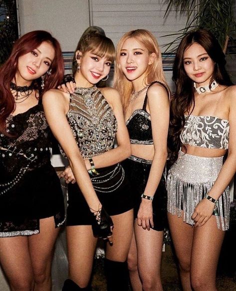 BLACKPINK at Coachella 2019 Blackpink Award Show Outfit, Blackpink Coachella Outfits, Coachella 2019 Outfits, Rosé Coachella, Blackpink Coachella, Blackpink Concert, Coachella 2019, Coachella Outfit, Famous Girls