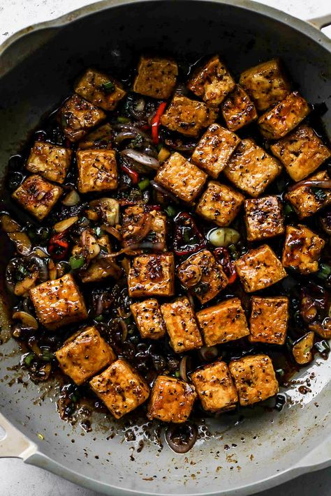 30 Minute Black Pepper Tofu - Dishing Out Health Black Pepper Tofu And Green Beans, Black Bean Tofu, Black Pepper Tofu, Dishing Out Health, Pepper Tofu, Serve Over Rice, Tofu Marinade, Bean Chilli, Black Bean Sauce