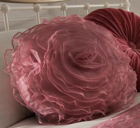 Rose Decorations Bedroom, Rose Pillow, Room Makeover Inspiration, Cute Room Decor, Dream Spaces, Room Inspiration Bedroom, Pretty House, Dream House Decor, Aesthetic Room Decor