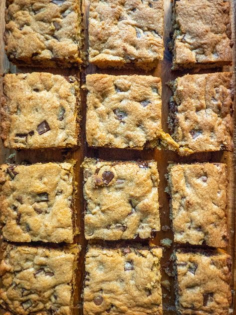 Congo Bars?utm_source=12tomatoes Congo Squares, Congo Bars Recipe, Congo Bar, Congo Bars, Cookie Deserts, Chocolate Chip Bars, Sweet Treats Desserts, Soft Chocolate Chip Cookies, Dessert Bar Recipe