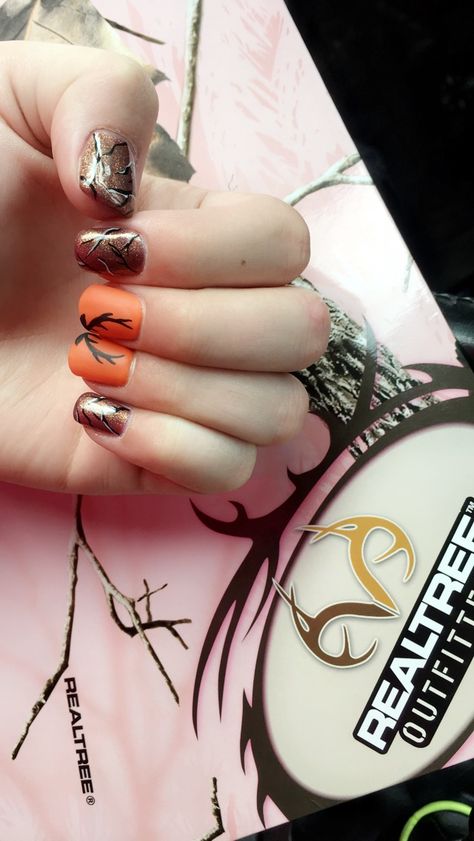 Hunting Acrylic Nails, Bottom Land Camo Nails, Hunting Nails Deer, Deer Hunting Nails, Deer Hunting Nail Designs, Hunting Nail Ideas, Hunting Season Nails, Camouflage Nails Designs, Hunting Nails Designs