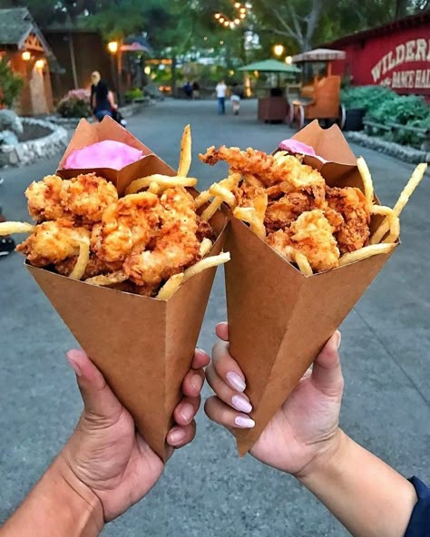 Food Truck Menu, Ayam Bakar, Food Truck Ideas, Junk Food Snacks, La Food, Food Business, Fair Food Recipes, Food Goals, Aioli