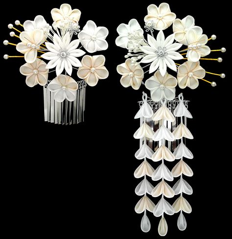 hair ornaments Chinese Hair Ornaments, Geisha Hair, Japanese Accessories, Japanese Kanzashi, Japanese Hair, Chinese Hair, Kanzashi Flowers, Chinese Hairstyle, Hair Adornments