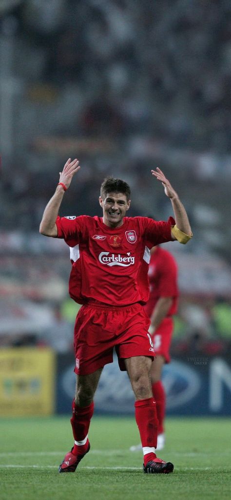 Steven Gerrard Wallpapers, Liverpool Retro, Liverpool Football Team, Picture Football, Liverpool Wallpaper, Old Football Players, Gerrard Liverpool, Stevie G, Liverpool Champions