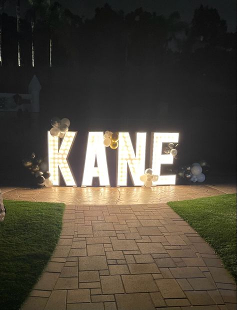 40th Birthday Table Decorations, Name In Lights, Name Balloons, 13 Birthday, Birthday Table Decorations, Christmas Party Themes, Party Names, Light Up Letters, Office Holiday Party