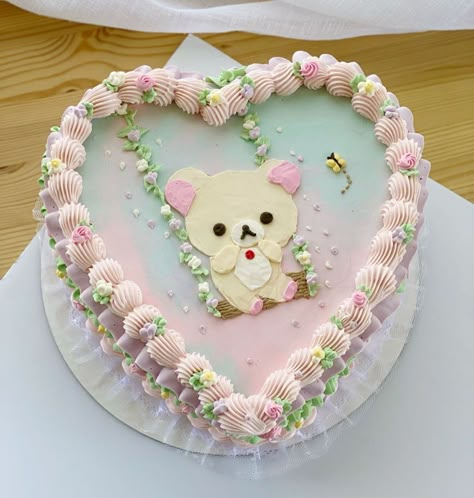 Spring Birthday Cake, Kitchen Princess, Heart Cake Design, Bolo Vintage, Pinterest Cake, Bow Cakes, Spring Birthday, Hello Kitty Cake, Cute Snacks