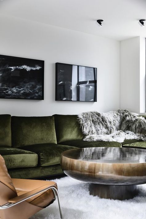 Among the most relevant interior design trends for 2021, Luxury Minimal Design is a top one. #luxurydesign #luxuryminimaldesign #luxuryinteriors #luxuryinteriordesign #luxuryfurniture Green Couches, Piscina Interior, Design Salon, Patio Interior, Decoration Inspiration, Contemporary Interior Design, Best Interior Design, A Living Room, Colorful Furniture