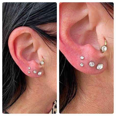 🍒❤️🍒 Stacked Lobe Piercings 🍒❤️🍒 🍒🍒 En enkel og feminin måde at gøre en “almindelig piercing” i øreflippen, mere spændende, her med 2 klare sten, så de matcher resten af kundens smykker 🍒🍒 🍒❤️🍒 Ses i dag kl 10-15 🍒❤️🍒 Stacked Third Lobe Piercing, Stacked Lobes, Third Lobe Piercing, Stacked Lobe Piercing, Stacked Lobe, Lobe Piercings, Piercing Inspo, Lobe Piercing, Piercing Ideas