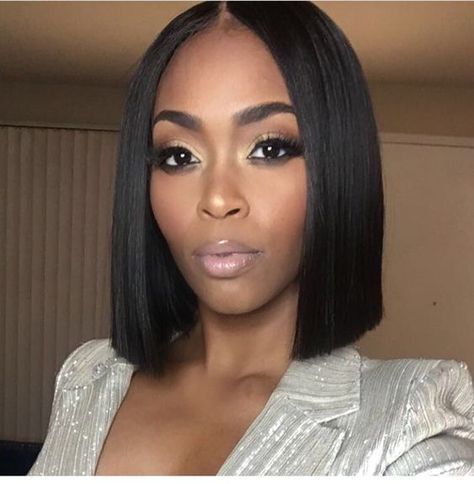 Jingles Hair Supply： Virgin Hair Bundles / Lace CLosure and Frontal / Lace Wigs #bobhaircuts #bobhairstyle #bobwigsforblackwomen #bobwigs #remyhair #virginhair #shortbobhair #bobcut Black Hair Middle Part, Bob Hairstyles Black Hair, Hair Middle Part, Hairstyles Black Hair, Short Human Hair Wigs, Bob Lace Front Wigs, Pelo Afro, Short Straight Hair, Penteado Cabelo Curto