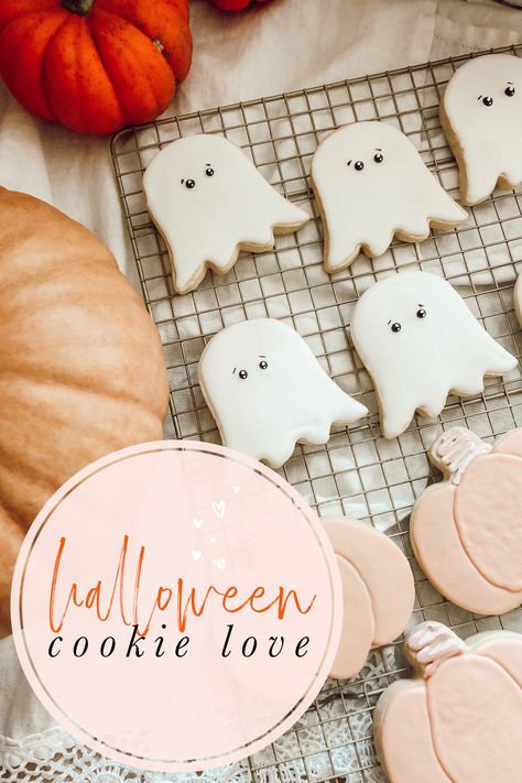 Halloween Ghost Pumpkin Cookie Love - Casey Wiegand of The Wiegands | Fall is the perfect season for all the treats, and these cookies bring so much cuteness to our every day. Little ghosts and sweet pumpkins make little moments feel like a happy celebration! Ghost Dessert Ideas, Baking Halloween Cookies, Ghost Desserts, Halloween Cookie Ideas, Halloween Cookie Designs, Ghost Sugar Cookies, Pumpkin Cookies Decorated, Baking Halloween, Halloween Cookies Decorated