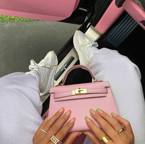 Kelly Hermes Bag, Pink Kelly, Hermes Bag, Birkin Bag, Kylie Jenner, Louis Vuitton, Pink