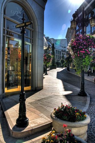 Hills Aesthetic, Los Angeles Wallpaper, Rodeo Drive Beverly Hills, Los Angeles Aesthetic, Los Angeles Travel, Rodeo Drive, Beverly Hills California, City Of Angels, Dream City