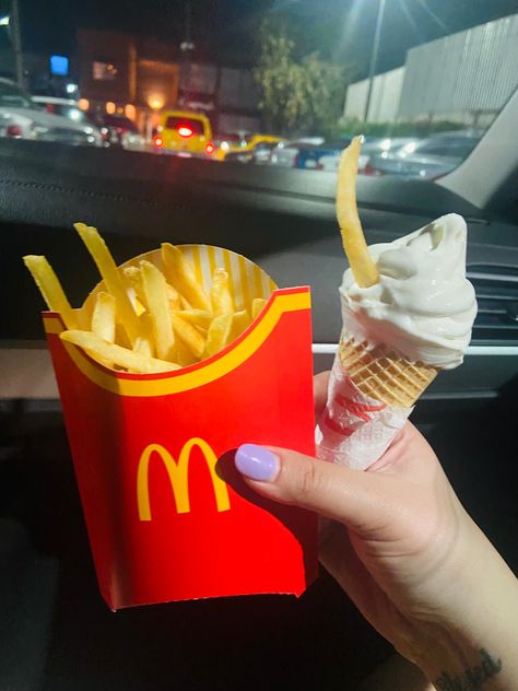 Vegetarian Junk Food, Mcdonalds Fries, Frozen French Fries, Vegan Junk Food, Food Captions, Music Lyrics Songs, Tomato Ketchup, Fried Potatoes, Story Instagram