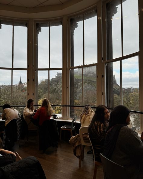 Elegance and history in the interiors of Scotland. Some pics from Scottish restaurants and bars🏴󠁧󠁢󠁳󠁣󠁴󠁿 #ScottishInteriors #Elegance #History #InteriorDesign #Scotland #Aesthetic #oldmoneyaesthetic #scottishcottage #luxurydining Scottish Countryside Aesthetic, Scotland Moodboard, Scottish Aesthetic, Scotland Style, Scottish Interiors, Scotland Aesthetic, 2025 Aesthetic, Scottish Homes, Scottish Countryside